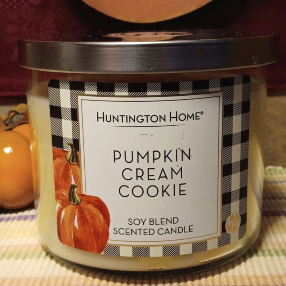 🆕️RARE! "2023" LARGE 14 OZ PUMPKIN CREAM COOKIE SOY BLEND SCENTED CANDLE! - Picture 7 of 15